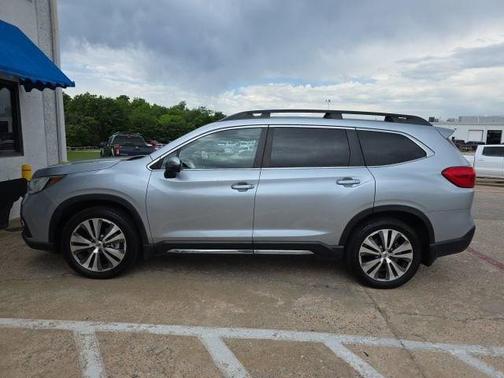 Ice Silver Metallic 2020 Subaru Ascent Limited 8-Passenger