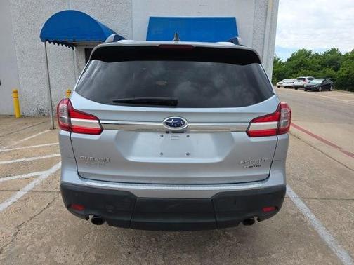 Ice Silver Metallic 2020 Subaru Ascent Limited 8-Passenger