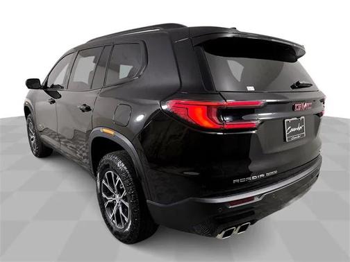 2025 GMC Acadia AWD AT4
