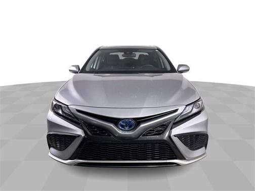 2024 Toyota Camry Hybrid SE