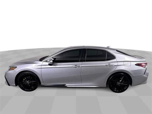 2024 Toyota Camry Hybrid SE