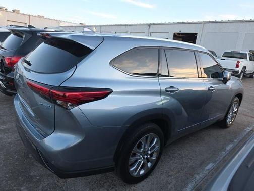 2023 Toyota Highlander Hybrid Limited
