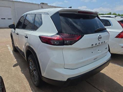 Glacier White 2024 Nissan Rogue S