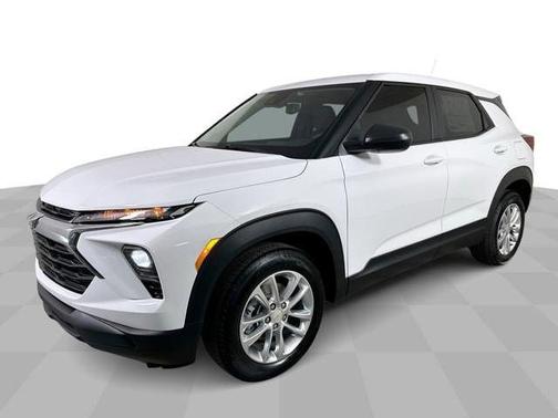 Summit White 2026 Chevrolet Trailblazer LS