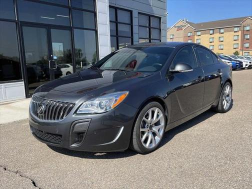 Photo 2 of 28 of 2017 Buick Regal GS