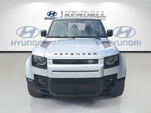 Fuji White 2024 Land Rover Defender 110 P400 X-Dynamic SE