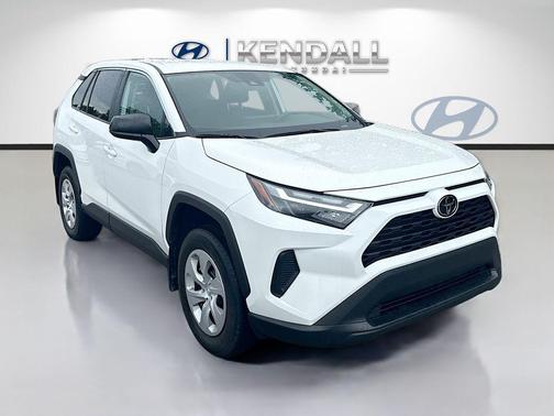 Ice Cap 2024 Toyota RAV4 LE