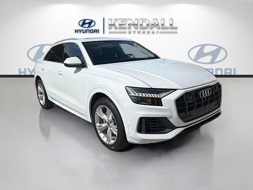 Glacier White Metallic 2023 Audi Q8 55 Prestige