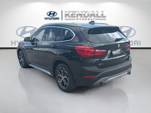 Black Sapphire Metallic 2018 BMW X1 sDrive28i