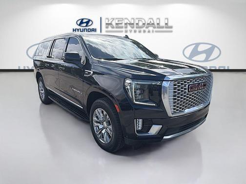 Midnight Blue Metallic 2022 GMC Yukon XL Denali
