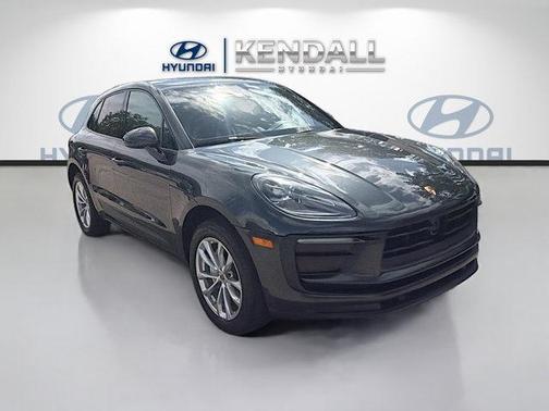 Volcano Grey Metallic 2023 Porsche Macan Macan
