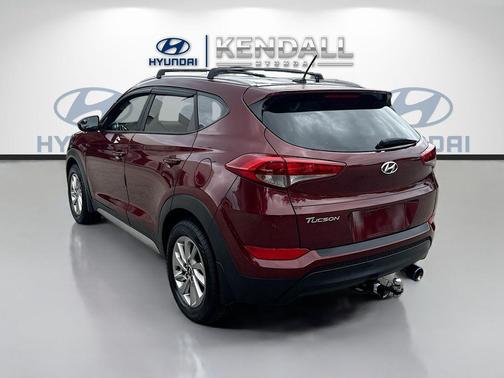 Ruby Wine 2017 Hyundai TUCSON SE