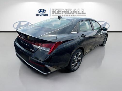 Abyss Black 2026 Hyundai ELANTRA Limited