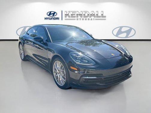 Jet Black Metallic 2020 Porsche Panamera 4