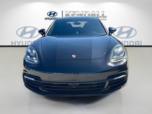 Jet Black Metallic 2020 Porsche Panamera 4