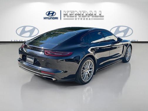 Jet Black Metallic 2020 Porsche Panamera 4