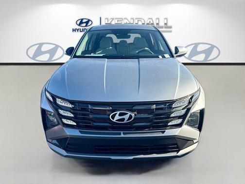 Shimmering Silver 2026 Hyundai TUCSON SE