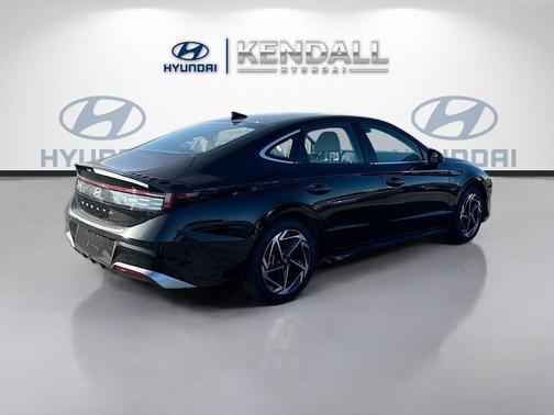 Abyss Black 2026 Hyundai SONATA SEL