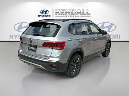 Silver Metallic 2022 Volkswagen Taos 1.5T S