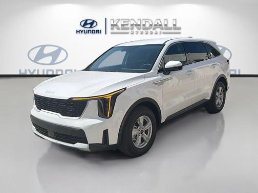 Glacial White Pearl 2025 Kia Sorento LX
