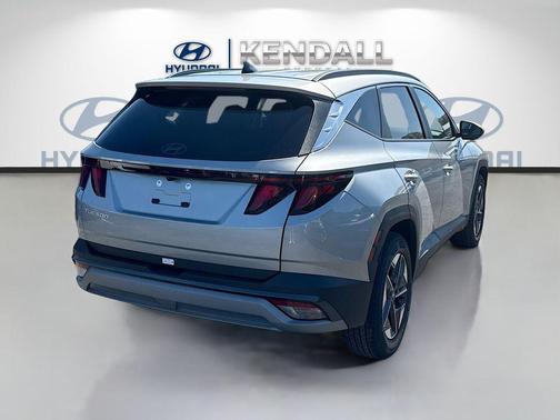 Shimmering Silver 2026 Hyundai TUCSON SEL