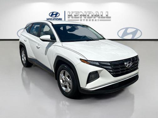 White Pearl 2024 Hyundai TUCSON SE