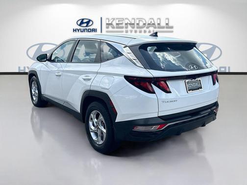 White Pearl 2024 Hyundai TUCSON SE