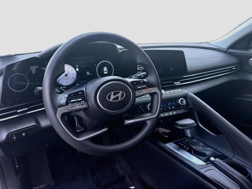 Fluid Metal 2024 Hyundai ELANTRA SEL