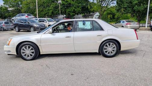 2008 Cadillac DTS Base