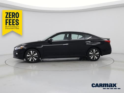 Black 2021 Nissan Altima SV