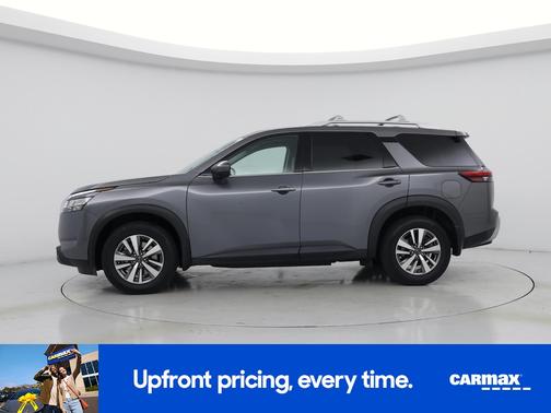 Gray 2023 Nissan Pathfinder SL