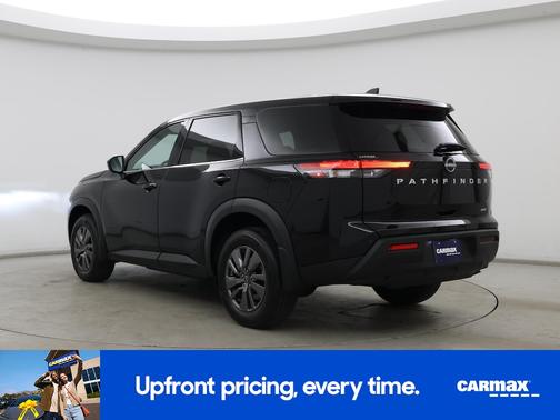 2025 Nissan Pathfinder S