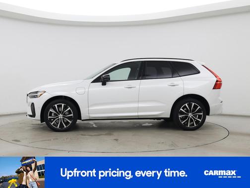 2023 Volvo XC60 Recharge Plug-In Hybrid T8 Ultimate Dark Theme