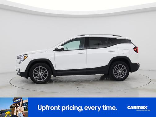 White 2023 GMC Terrain SLT