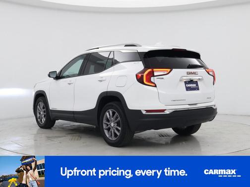 White 2023 GMC Terrain SLT