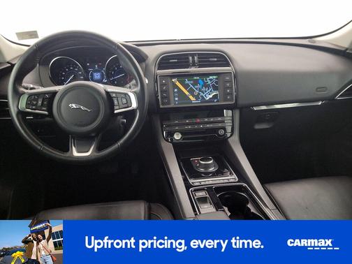 2018 Jaguar F-PACE Prestige