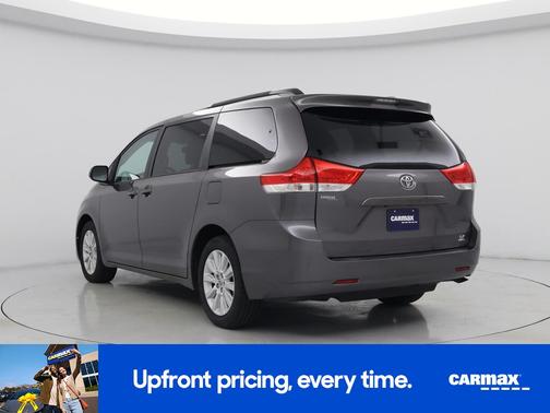 Brown 2014 Toyota Sienna LE