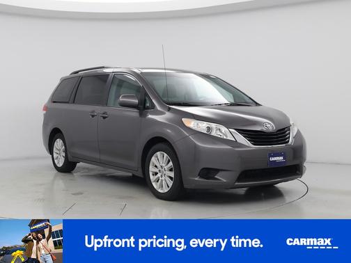Brown 2014 Toyota Sienna LE