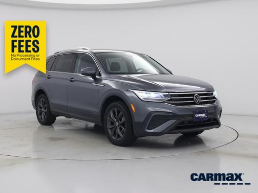 Gray 2022 Volkswagen Tiguan SE