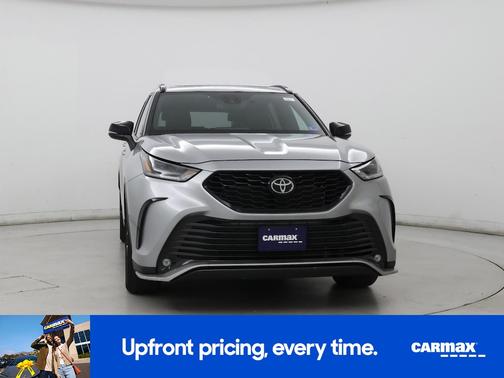 Silver 2021 Toyota Highlander XSE