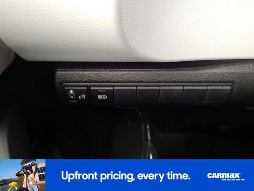 2023 Toyota Corolla Hatchback SE