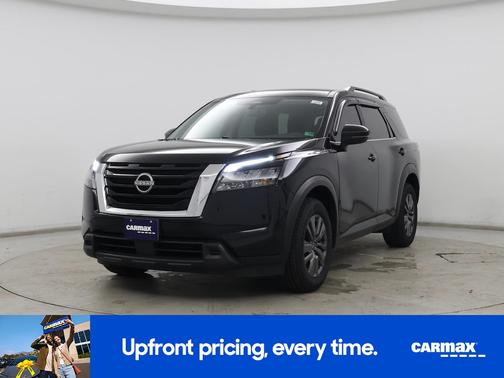 2023 Nissan Pathfinder SV