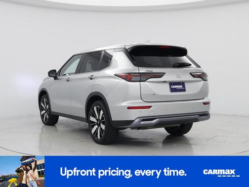 Silver 2025 Mitsubishi Outlander SE
