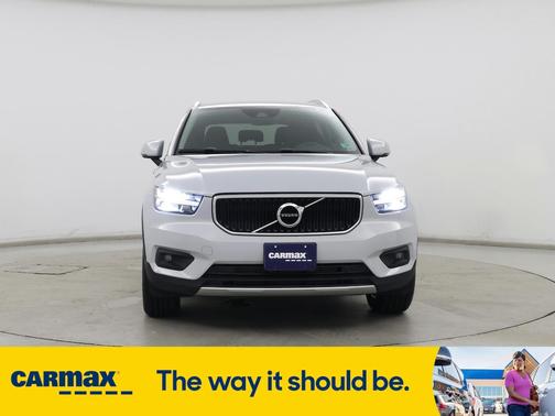 2021 Volvo XC40 T4 Momentum
