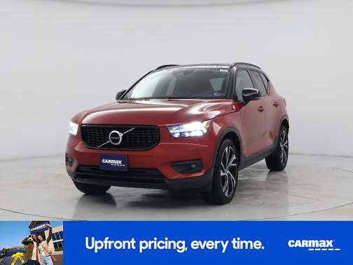 Red 2020 Volvo XC40 T4 R-Design