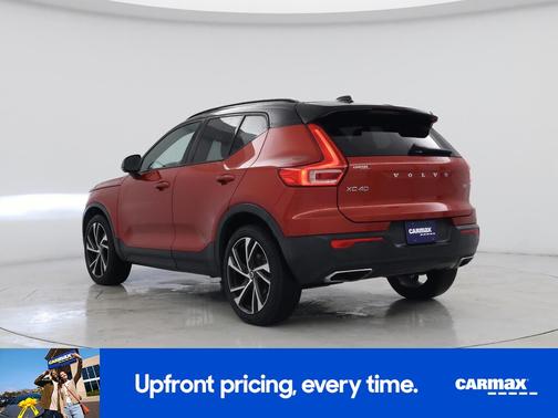 Red 2020 Volvo XC40 T4 R-Design