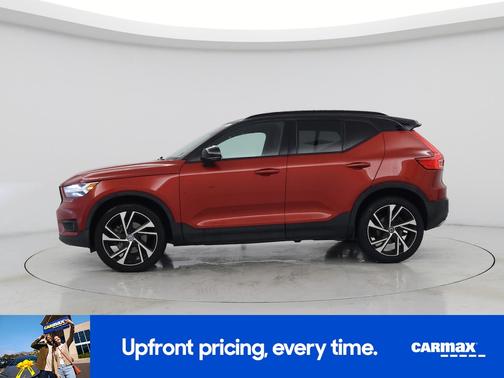 Red 2020 Volvo XC40 T4 R-Design