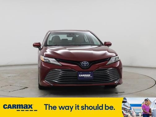 2020 Toyota Camry Hybrid XLE