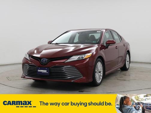 2020 Toyota Camry Hybrid XLE