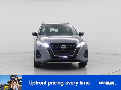 Gray 2023 Nissan Kicks SR